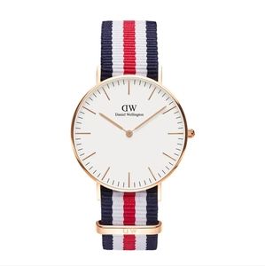 Daniel Wellington Classic Watch with 2 Straps